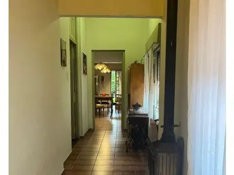 CASA EN VENTA - LOTE DE 9.60 X 42.60