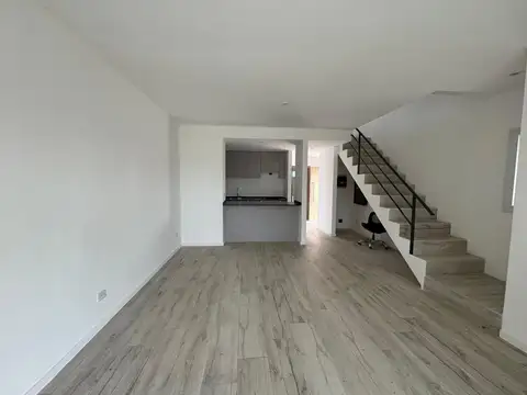 Casa en Venta en La Lonja, USD 198.000