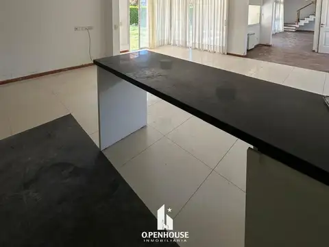 OPENHOUSE alquila fabulosa casa en Barrio Vistalba Country