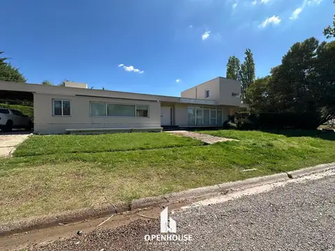 OPENHOUSE alquila fabulosa casa en Barrio Vistalba Country