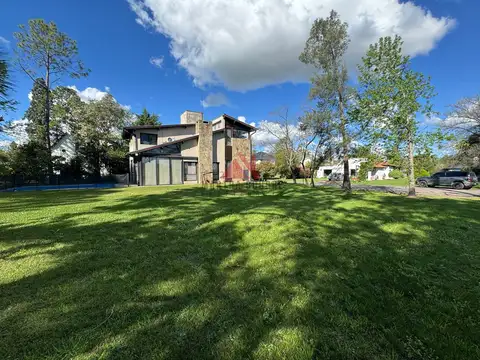 Terreno en Venta en Larena Country Club, USD 18.000