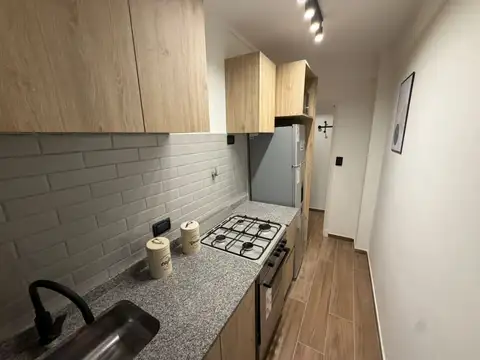 Departamento en venta 2 ambientes amoblado con balcón - Plaza Colón