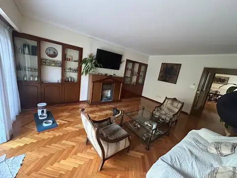 SEMIPISO 3 A. C/E-COCHERA-UBICACION EXCELENTE
