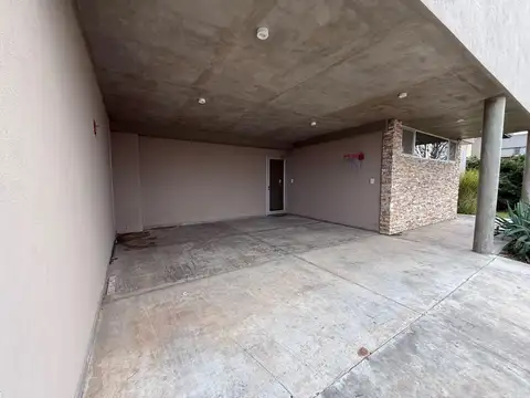 Casa en Alquiler de 3 dormitorios