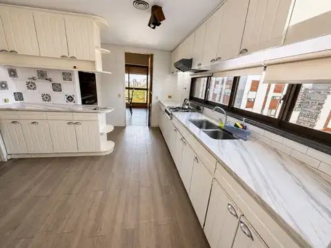 Departamento en Venta de 5 ambientes
