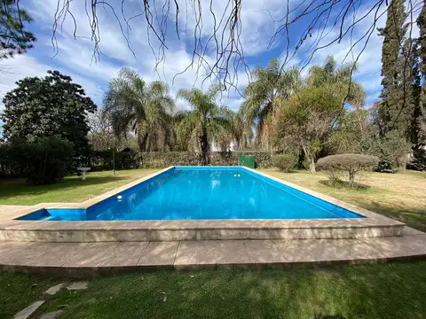 Casa 5 ambientes con 1 baño