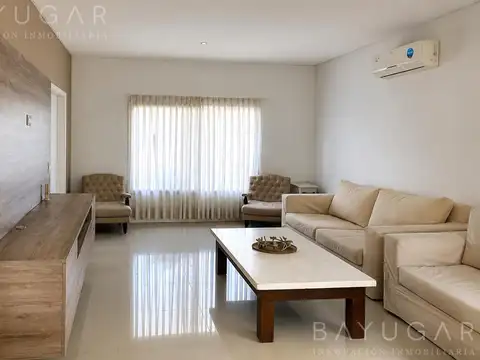 Venta Casa - Barrio Santa Guadalupe, Pilar del Este