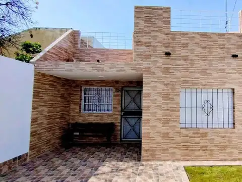 Casa en Venta con 1 cochera