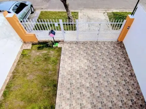 Casa 3 ambientes en venta en Morón