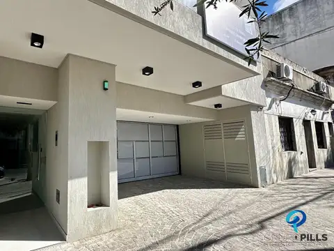 Cochera cubierta  en venta en Mataderos