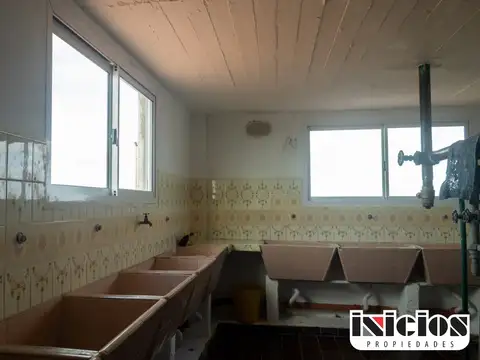 Departamento: Av Sarmiento Nº 95 - Mar de Ajo Norte - C780