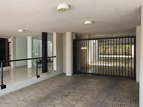 San Juan 882 , Piso 3