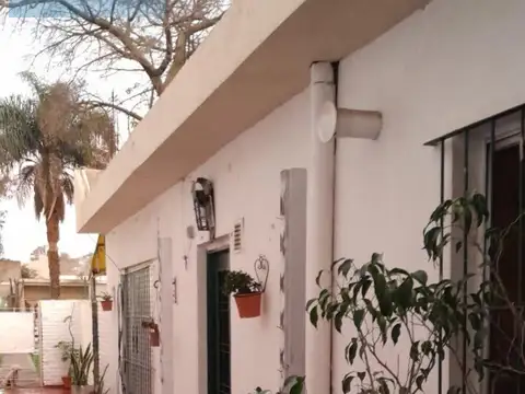 Depto Tipo Casa en Alquiler en Wilde, $ 1.350.000