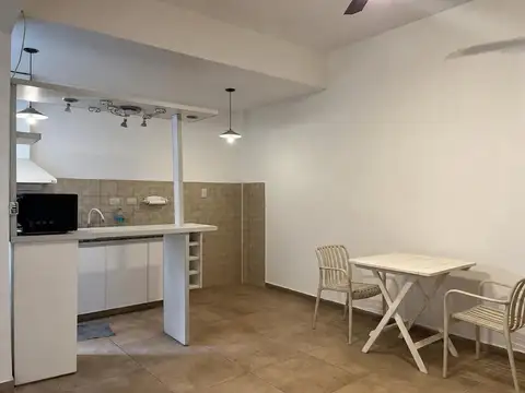 Estomba 3800, Piso 1