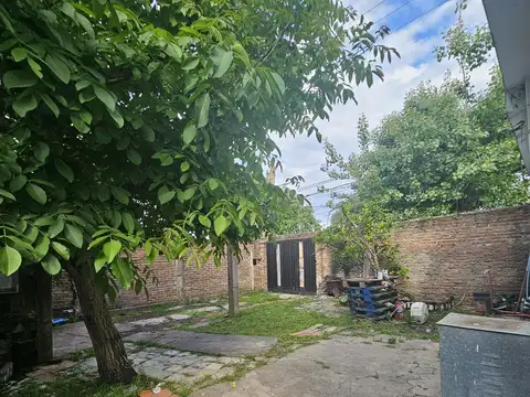 ALQUILER CASA EN PASO DEL REY ESTACIONAMIENTO Y 3 DORMITORIOS A CUADRAS DE  PLAZA BUJAN,
