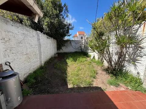 Depto Tipo Casa 3 ambientes con 2 baños