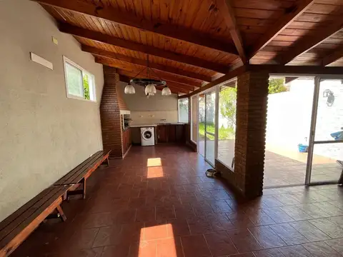 Depto Tipo Casa en Venta en Valentín Alsina, USD 114.000
