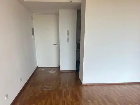 Oficina en Alquiler con 1 cochera