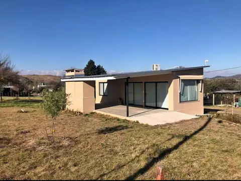 VENTA CASA 1 DORMI AMOBLADA POTRERO DE GARAY CBA