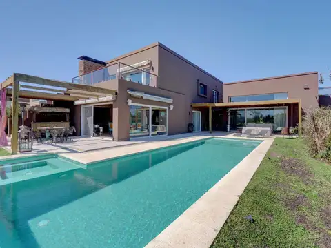 Casa en Venta de 5 dormitorios