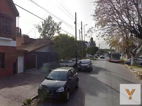 Depto Tipo Casa en Venta 50 años