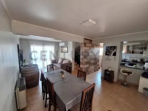 DUPLEX DE 3 DORMITORIOS EN VENTA-VILLANUEVA GUAYMALLEN