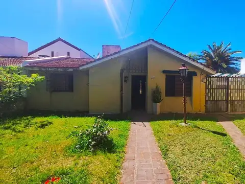 VENTA CASA B° PARQUE LATINO, OPORTUNIDAD 