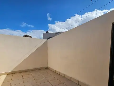 Depto Tipo Casa en Venta en Villa Ballester, USD 69.000