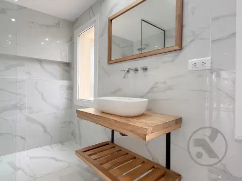 Casa en Alquiler con 1 cochera