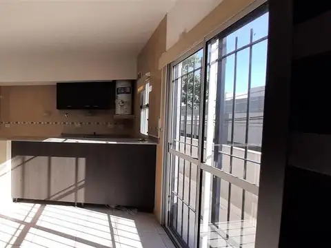 Depto Tipo Casa en Alquiler de 2 ambientes