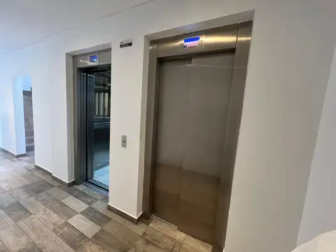 Zuviría 100, Piso 2