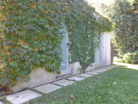 Casa 6 ambientes con 7 baños