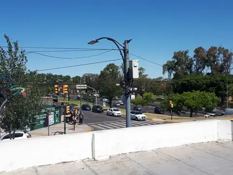 Avenida de los Corrales 7400