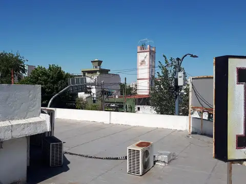 Local en Alquiler Via Púb.