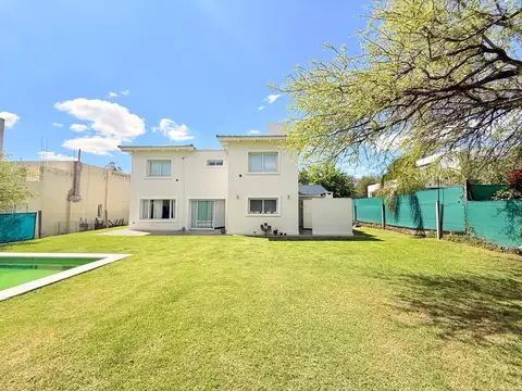 Casa 3 ambientes con 3 baños
