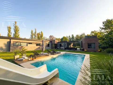 Imponente Casa de +500m2 construídos 