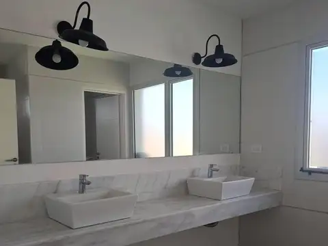 Casa en Alquiler en San Sebastian, USD 1.700