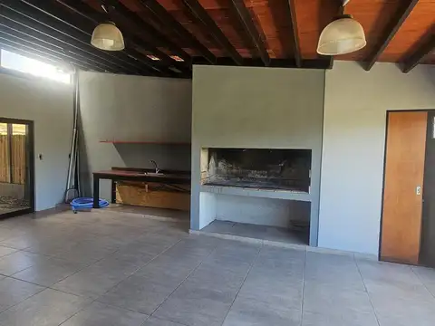 Casa en Venta en La Carolina, USD 98.000