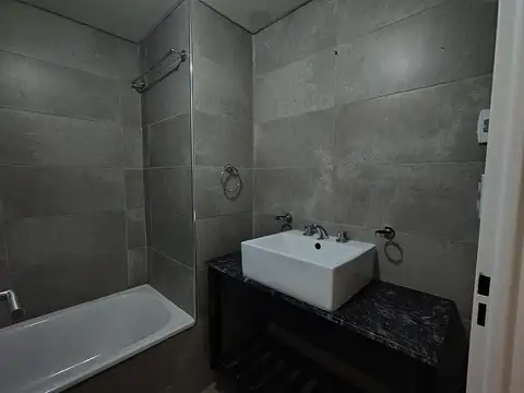 Departamento en Alquiler en Castelar Norte, $ 650.000