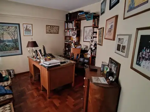 Casa 5 ambientes con 4 baños