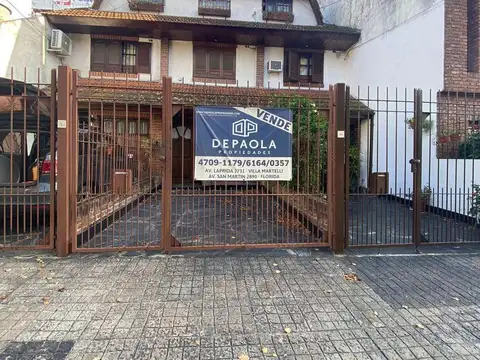 VENTA TRIPLEX  EN FLORIDA M VICENTE LOPEZ  4 AMBIENTES 3 DORMITORIOS