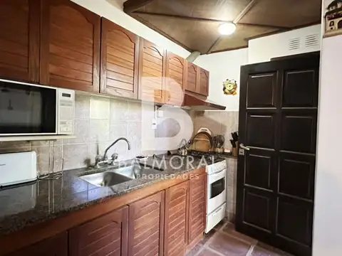 Casa 3 ambientes con 2 baños