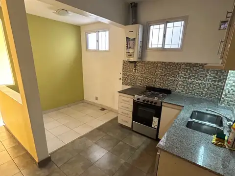 Depto Tipo Casa en Venta de 2 ambientes