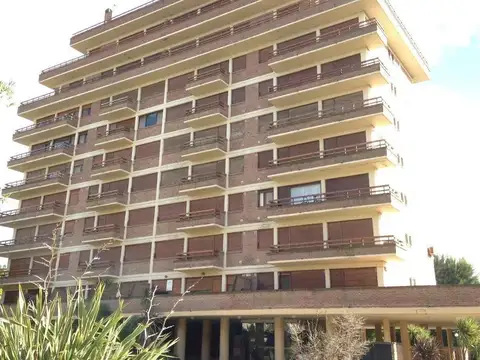 Av. Martin Pescador 100, Piso 7