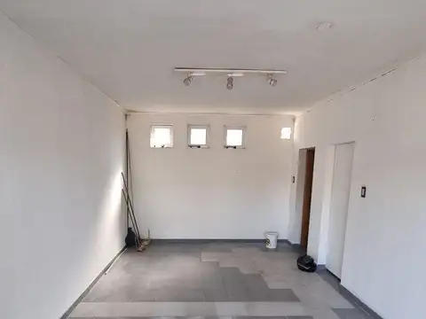 Local en Alquiler en Granadero Baigorria, $ 630.000