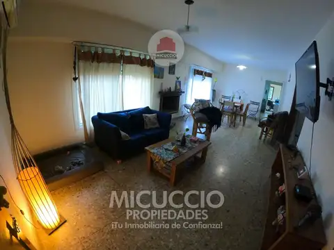 Casa en Venta con 1 cochera