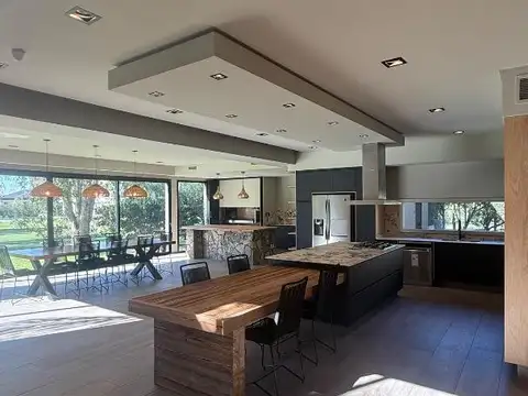 Casa en Venta de 5 dormitorios