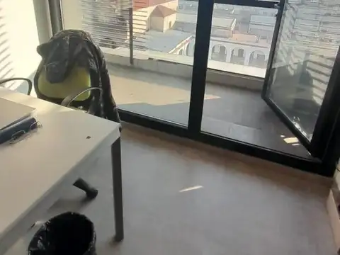 Oficina en Venta al Este