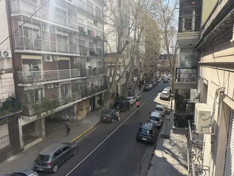 VENTA DEPARTAMENTO MONOAMIENTE CON BALCON AL FRENTE