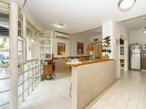 Casa 5 ambientes con 3 baños